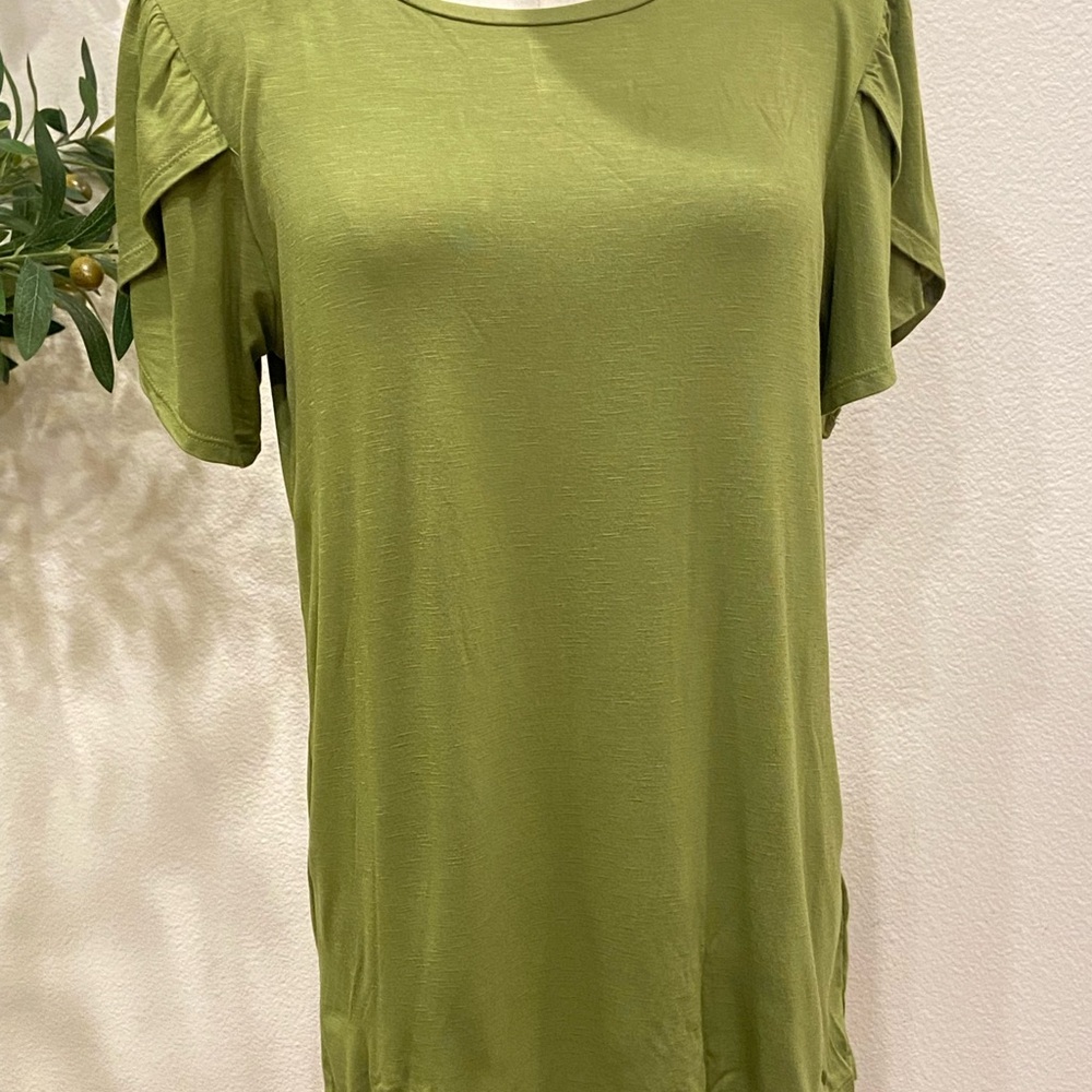 Lularoe Olive Women’s Top in Green Size Small